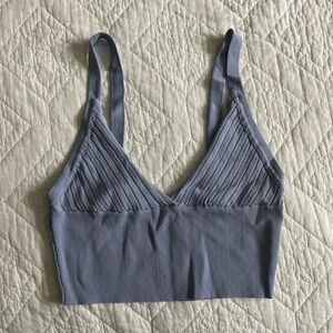 Zara v neck crop top! Size small
